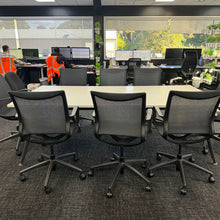 Load image into Gallery viewer, KNIGHT GROUP Huracan Mesh Chair

